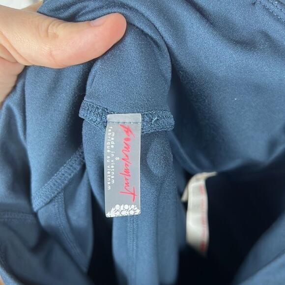 Free People FP Movement capri length leggings size small - Picture 9 of 13